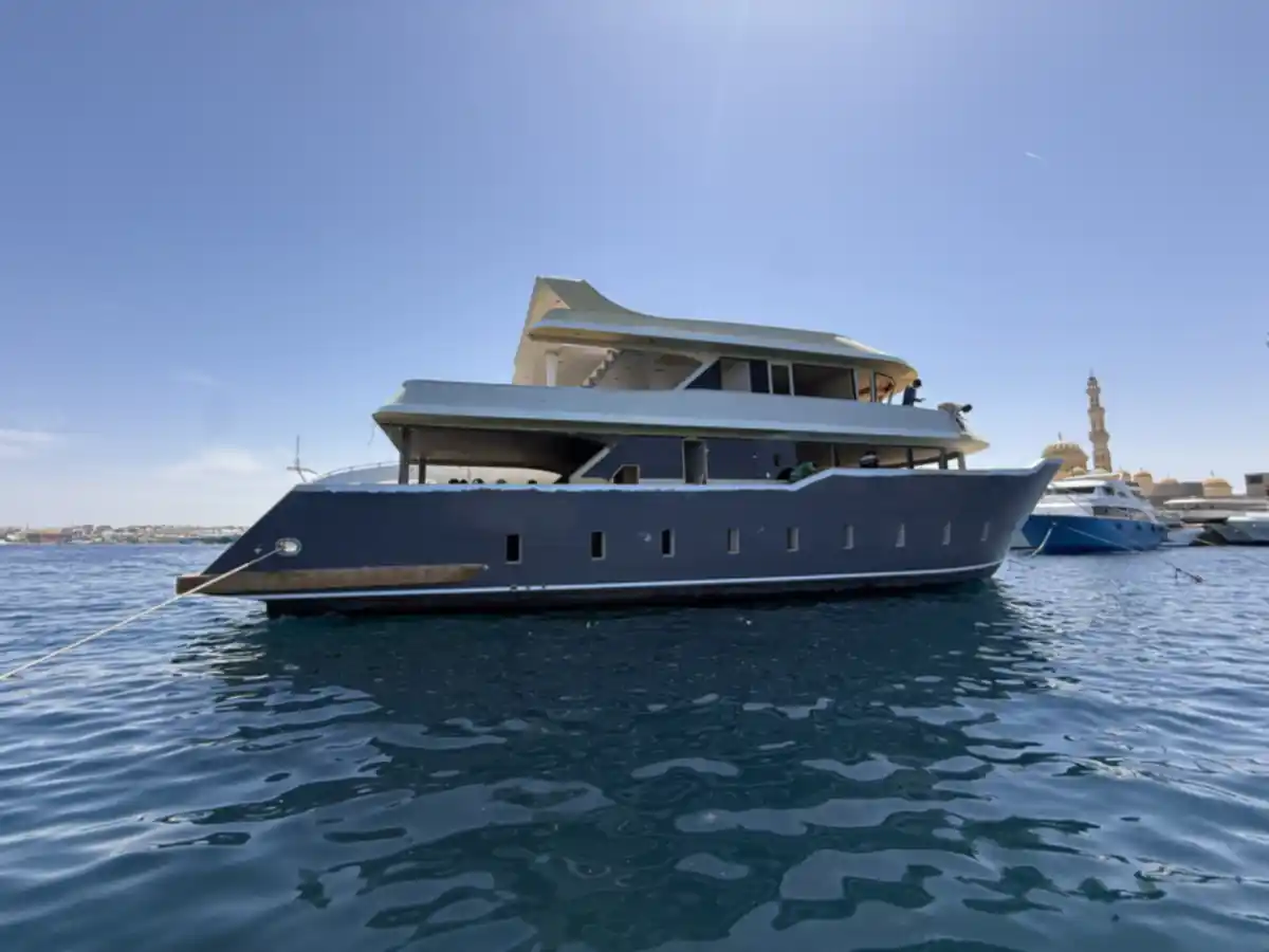 Chancy yacht en construction à Hurghada